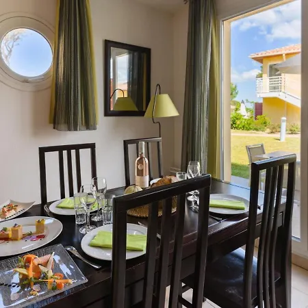 Appartement In Le Brusc Near Sandy Six-Fours-les-Plages